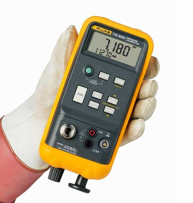 Calibratore di pressione Fluke 718 disponibile