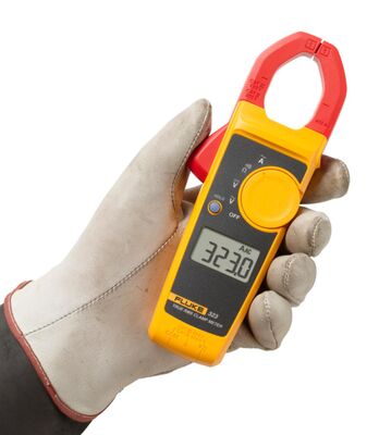 Fluke 323 True RMS Clamp Meter con misurazione di corrente alternata di 400 A e tensione di 600 V