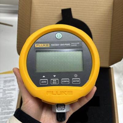 Calibratore di manometro digitale Fluke 700G07 500 PSIG con incertezza di misurazione dello 0,05% e classificazione CSA di classe 1