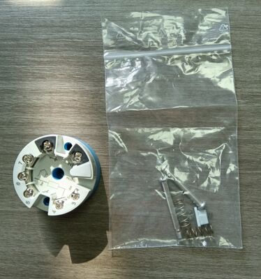 Trasmettitore di temperatura 100% originale E+H TMT84-A1A2A con classificazione IP65 e costruzione in acciaio inossidabile